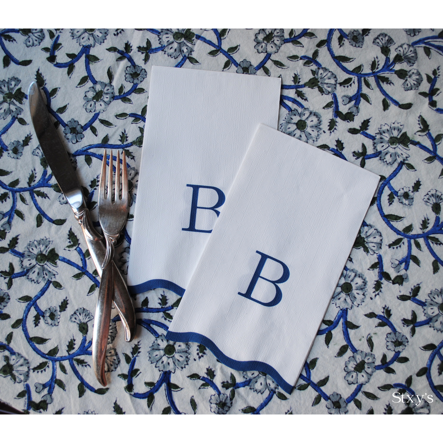 Letter “B” Initials Monogram Paper Napkins - Blue and White Scalloped