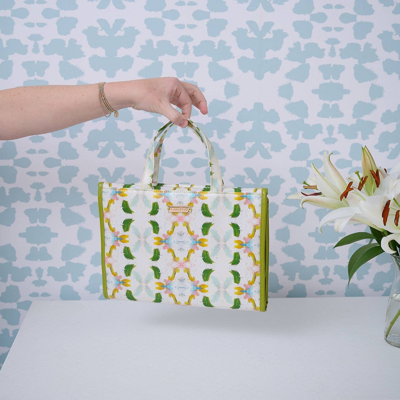 Dogwood Hanging Travel Case - Laura Park
